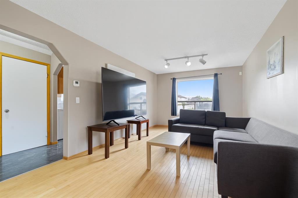 Picture for 141 Saratoga Close NE