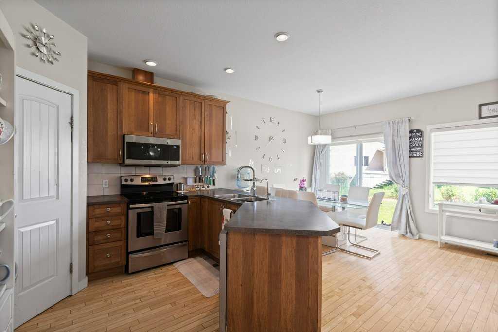Picture for 604 7 Street NW
