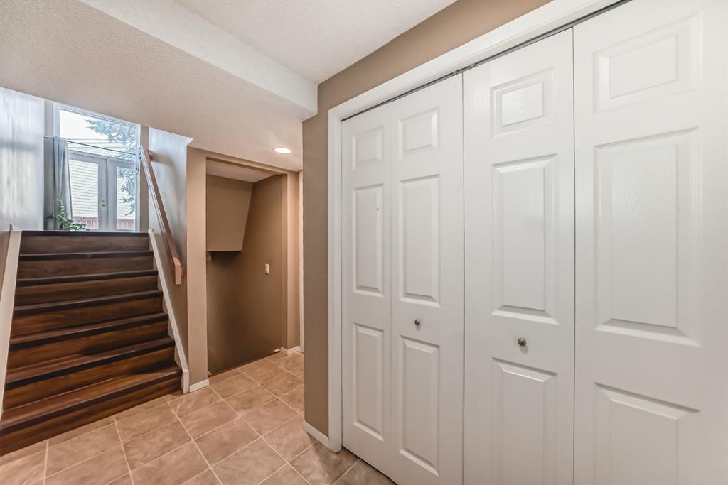 Picture for 407 Point Mckay Garden NW
