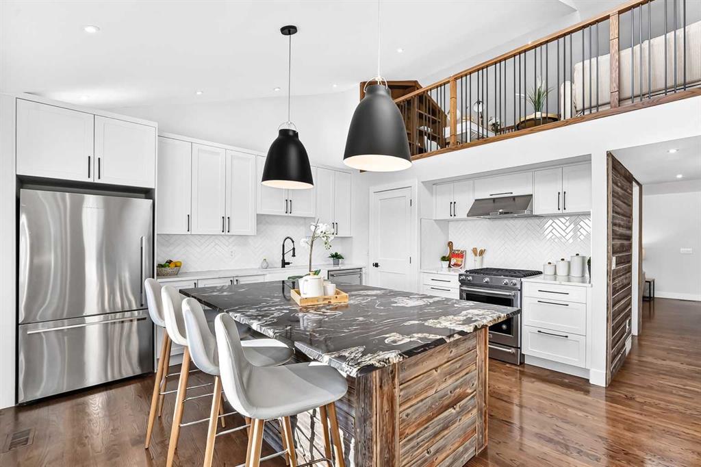 Picture for 328 3 Street NE