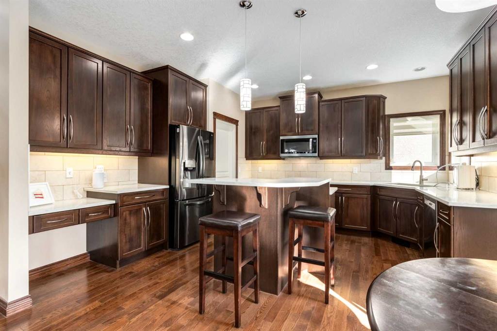Picture for 43 Cougar Plateau Circle SW