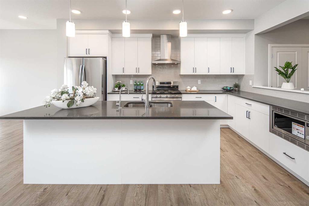 Picture for 47 Carringvue Passage NW