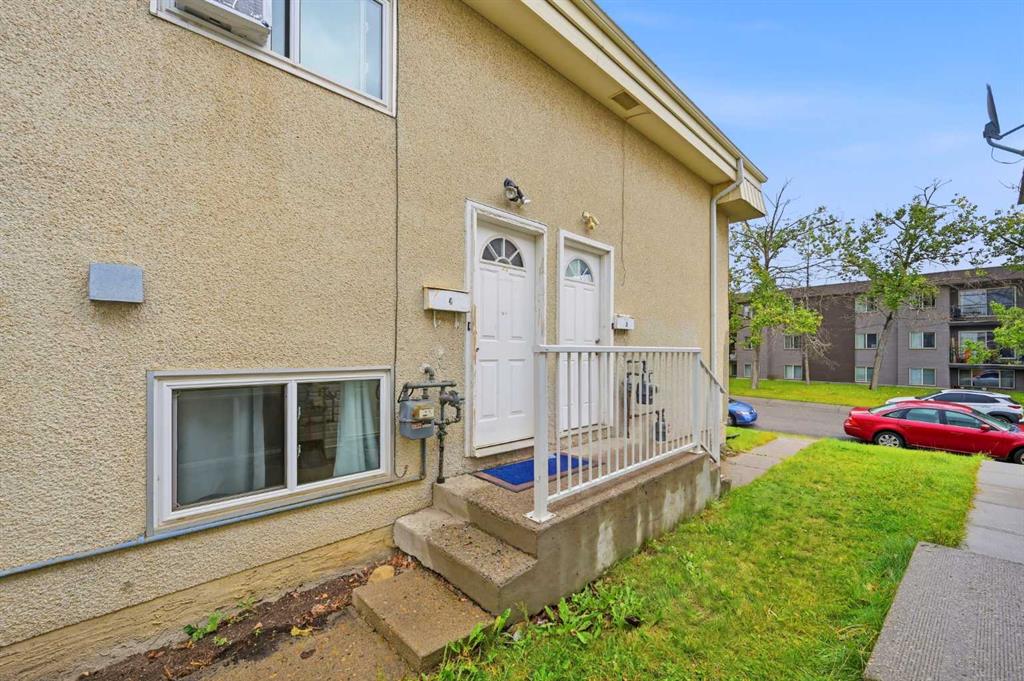 Picture for 419 Huntsville Crescent NW