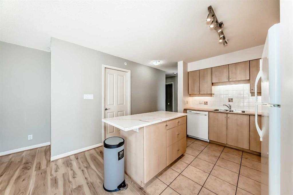 Picture for 1701, 650 10 Street SW