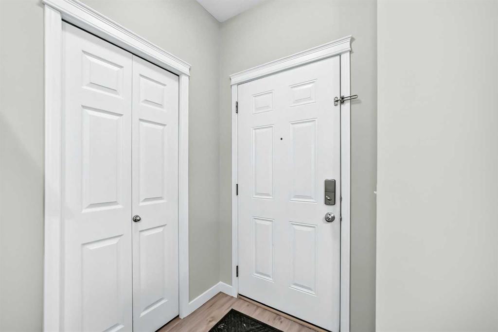 Picture for 214, 111 Tarawood Lane NE