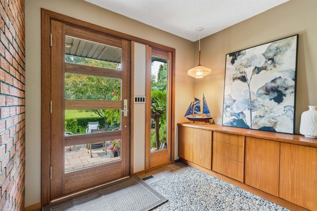 Picture for 48 Flavelle Road SE