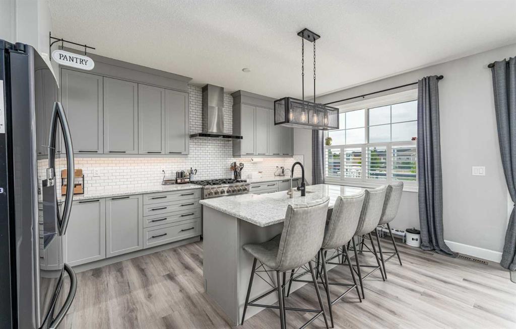Picture for 46 Yorkstone Way SW