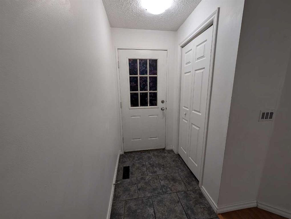 Picture for 114 Castledale Way NE