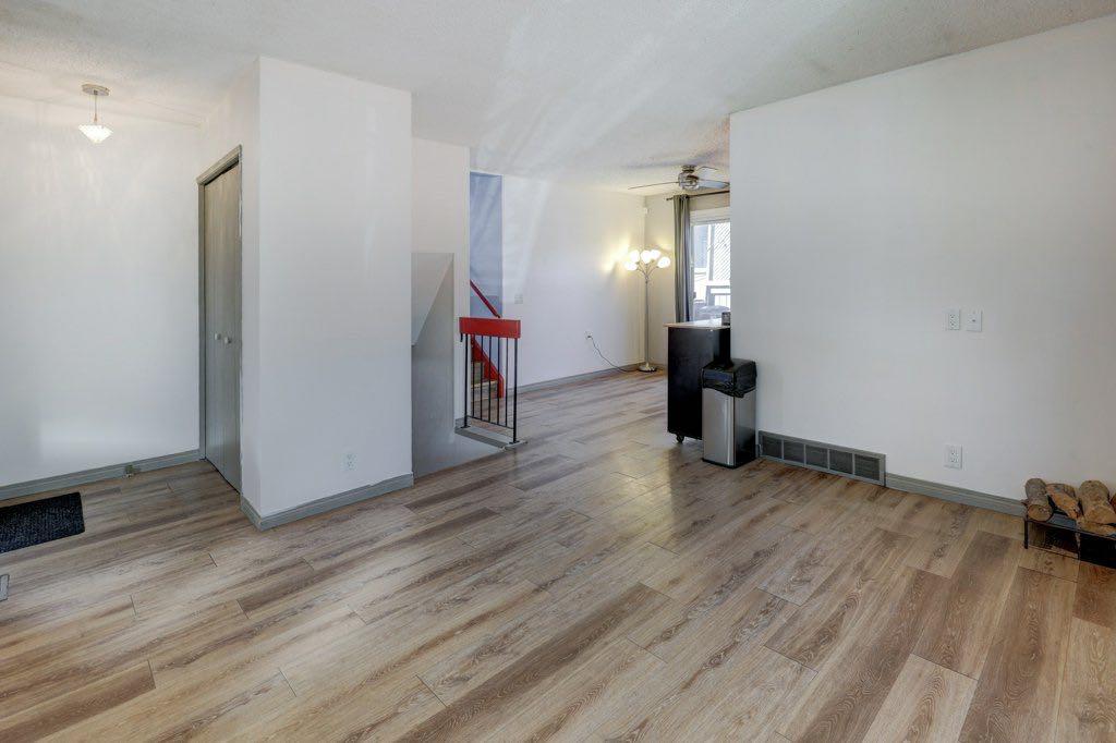 Picture for 31 Castledale Way NE