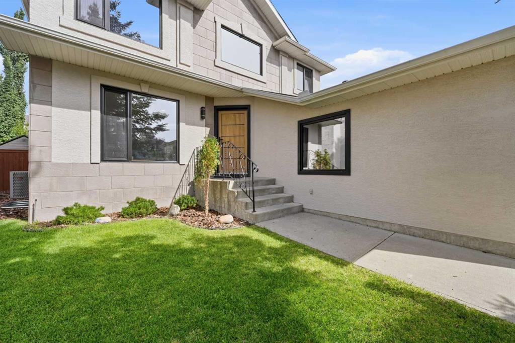 Picture for 8 Strathlea Close SW