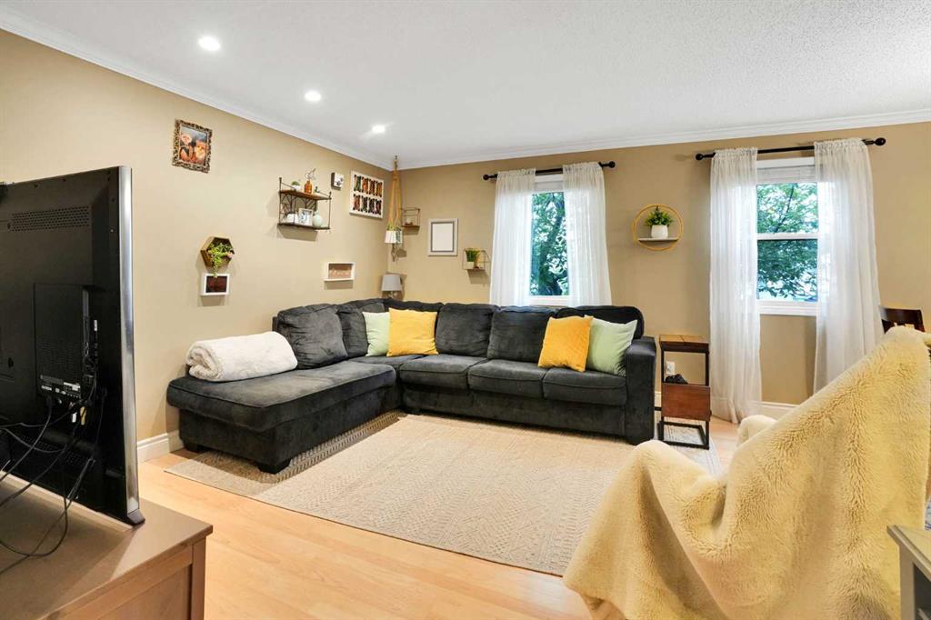 Picture for 158 Rundleview Close NE