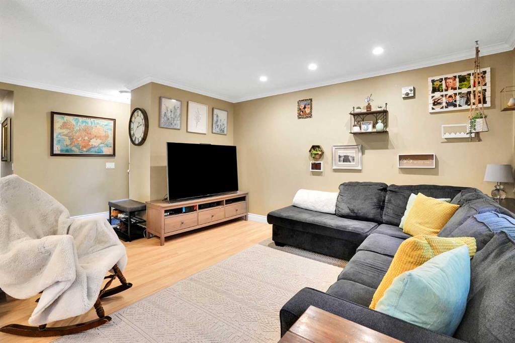 Picture for 158 Rundleview Close NE
