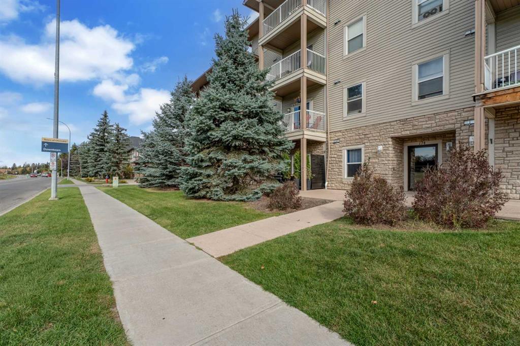 Picture for 401, 174 N Railway Street 
