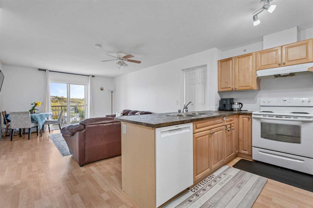 Picture for 401, 174 N Railway Street 