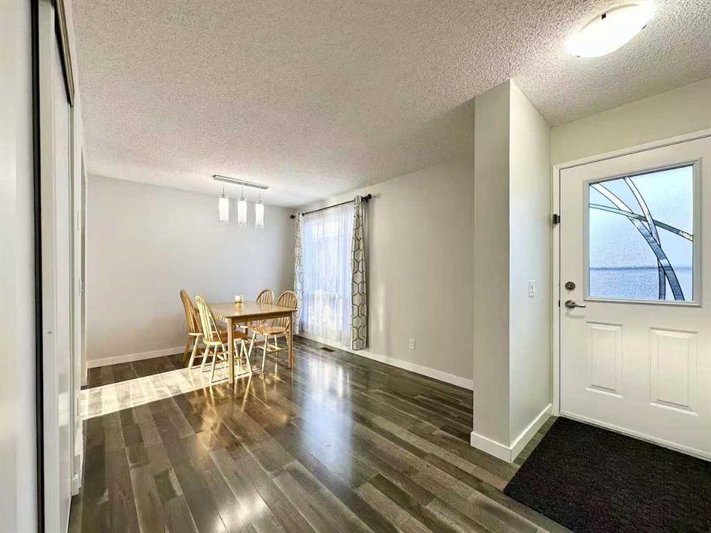 Picture for 16, 6915 Ranchview Drive NW