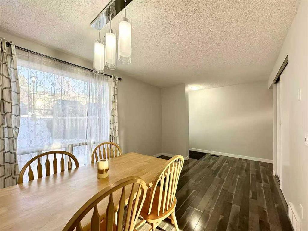 Picture for 16, 6915 Ranchview Drive NW