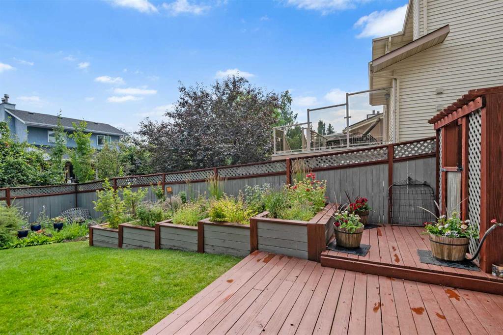 Picture for 112 Hawkford Crescent NW