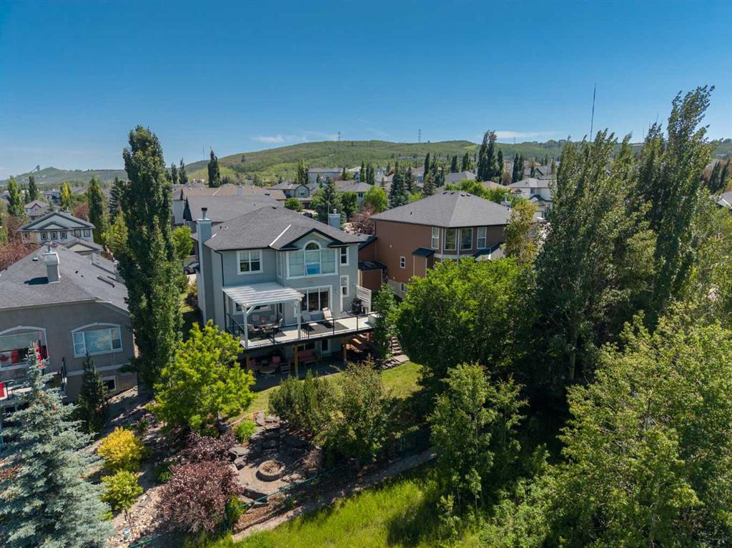 Picture for 124 Valley Creek Crescent NW