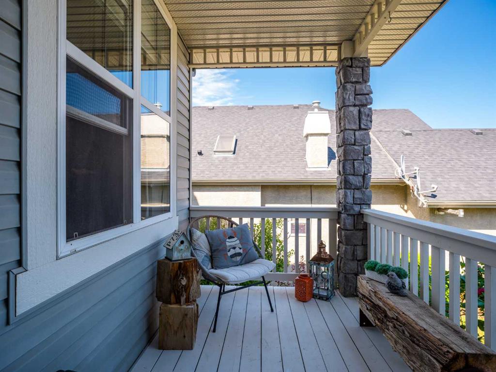 Picture for 124 Valley Creek Crescent NW