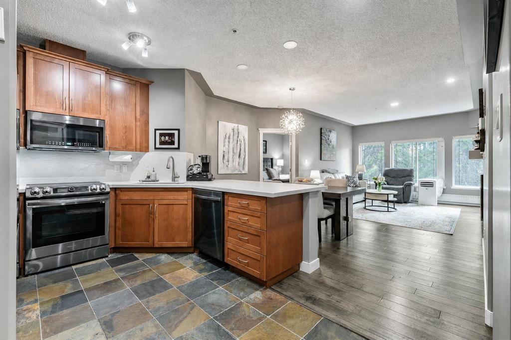 Picture for 233, 20 Discovery Ridge Close SW