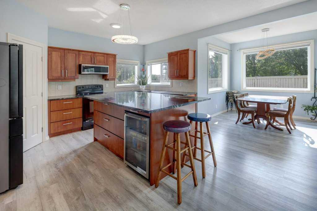 Picture for 242 Crystal Green Point 