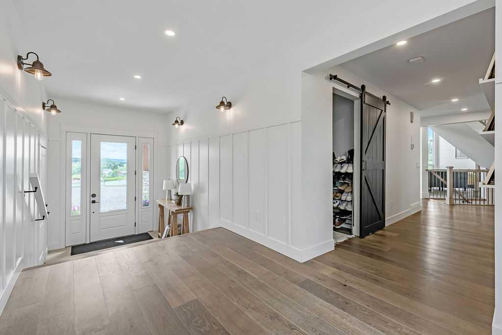 Picture for 200, 156 2255 Drive W