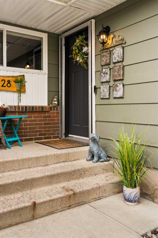 Picture for 228 Midridge Crescent SE