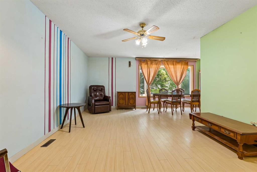 Picture for 189 Whitaker Close NE