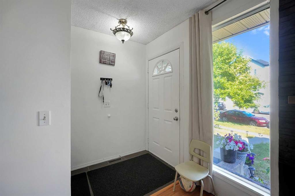 Picture for 6507 Rundlehorn Drive NE