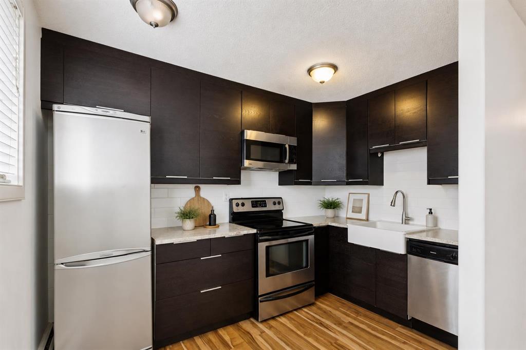 Picture for 14, 1717 Westmount Road NW
