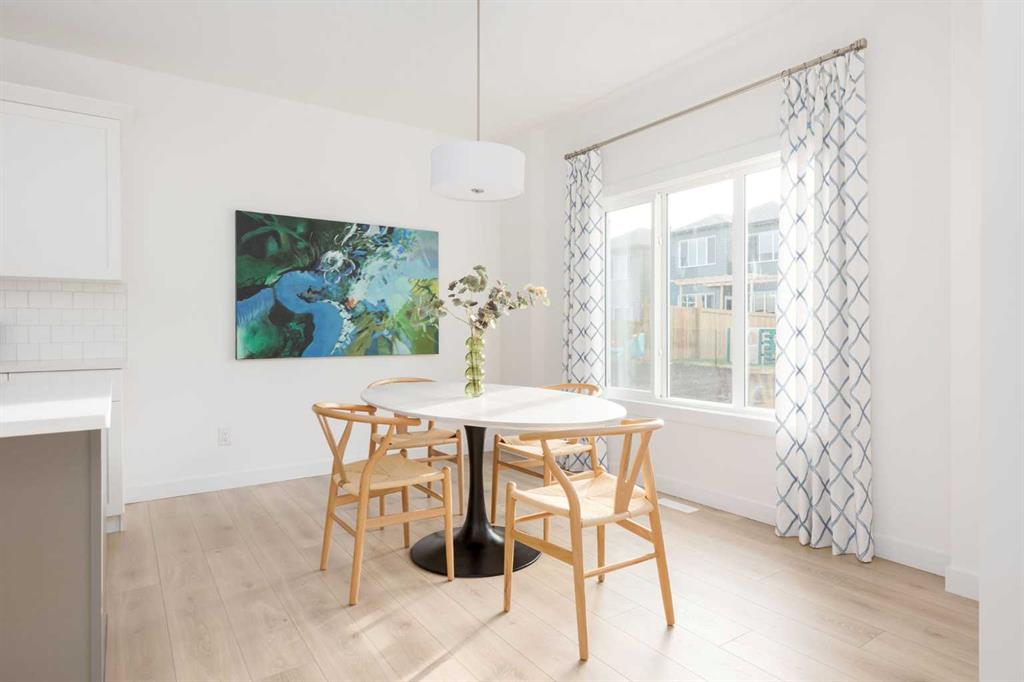 Picture for 809 Savanna Crescent NE