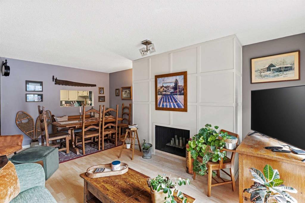 Picture for 201, 3719C 49 Street NW
