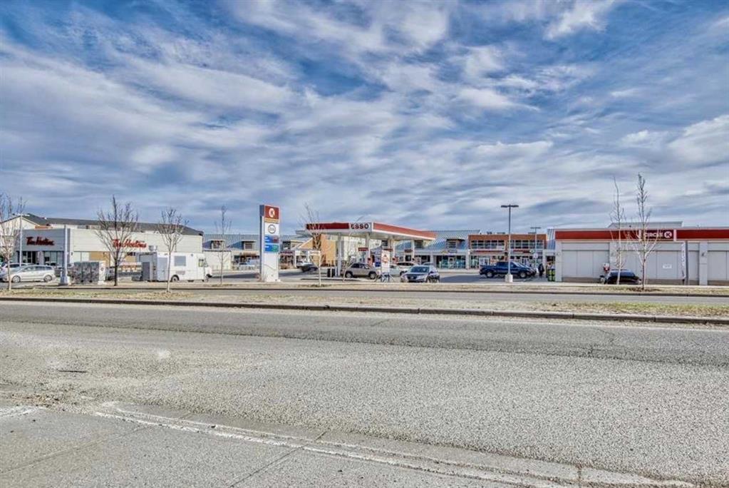 Picture for 413, 7110 80 Avenue NE