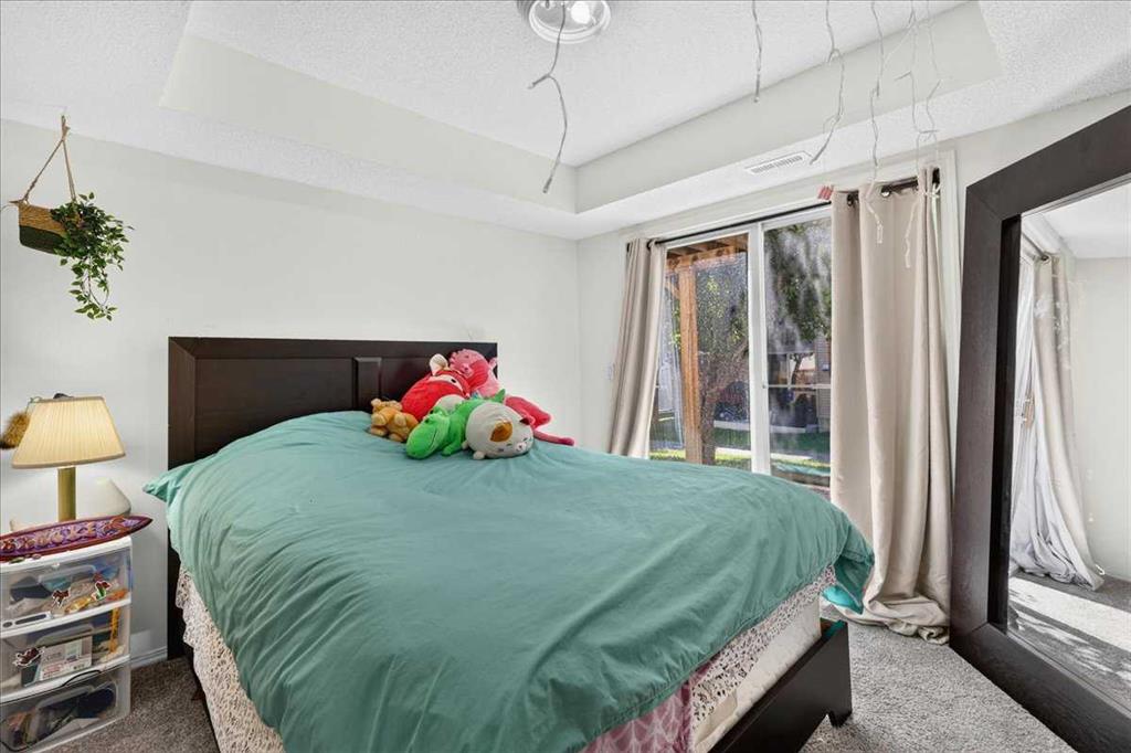 Picture for 137 Bridlewood Lane SW