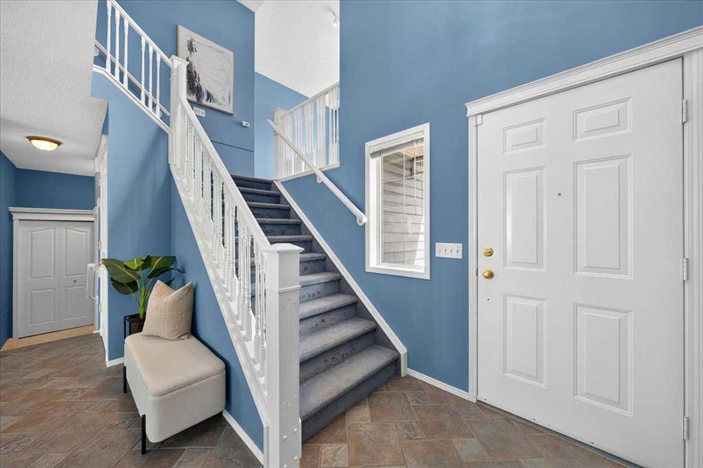 Picture for 232 Douglas Glen Close SE