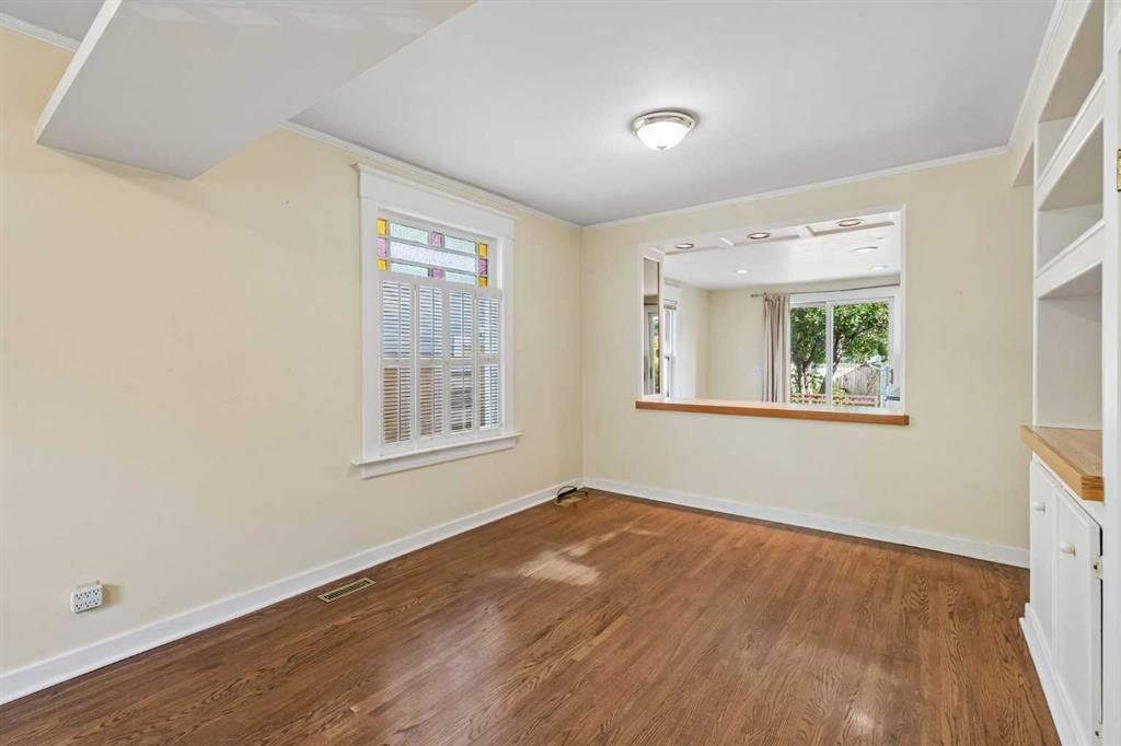 Picture for 420 12 Avenue NW