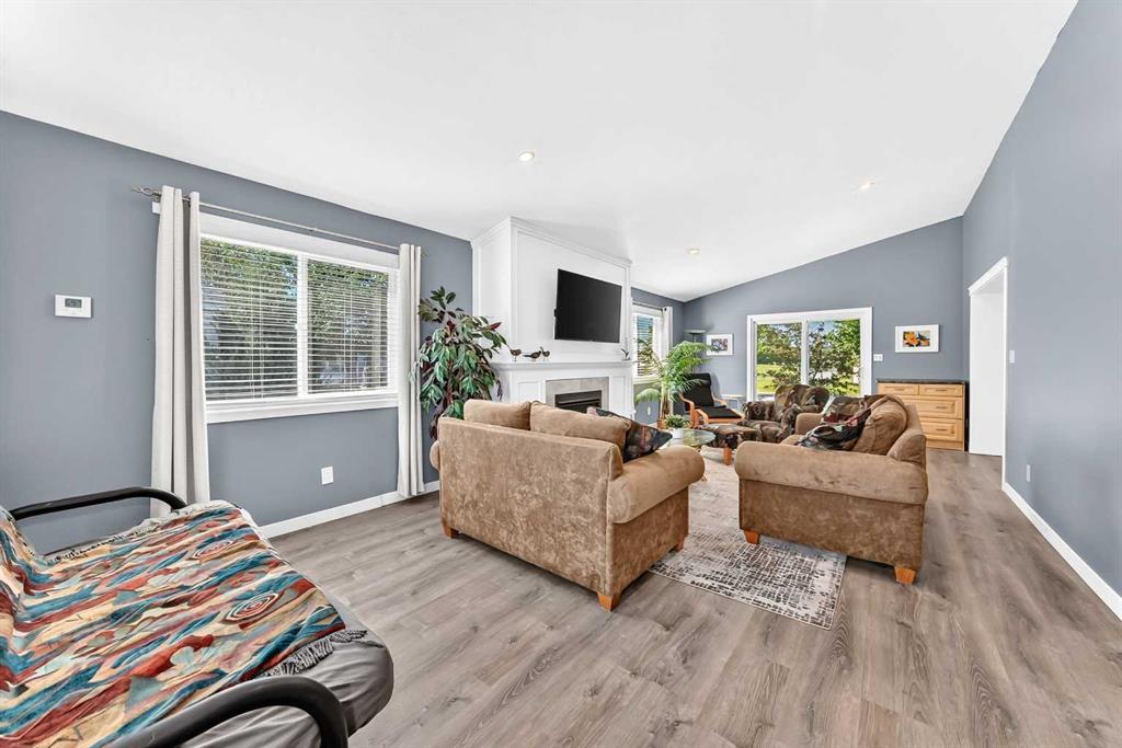 Picture for 3049, 35468 Range Road 30,  