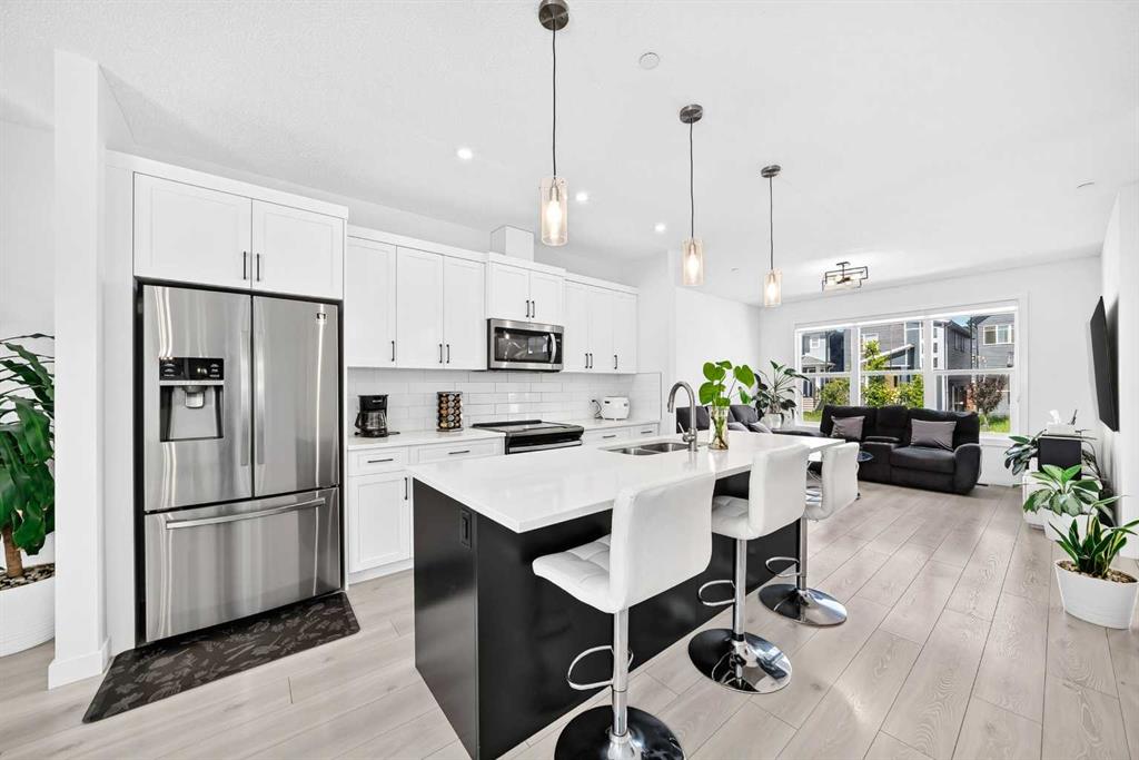 Picture for 673 Livingston Way NE
