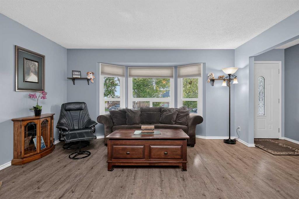 Picture for 6609 Rundlehorn Drive NE