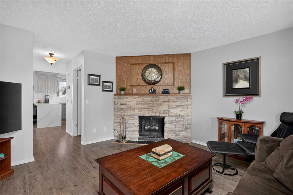 Picture for 6609 Rundlehorn Drive NE