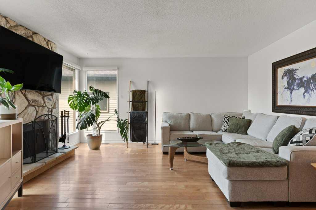 Picture for 167 Deerpath Court SE