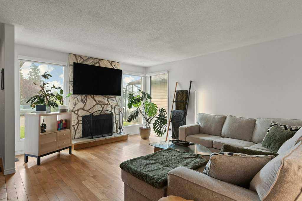 Picture for 167 Deerpath Court SE