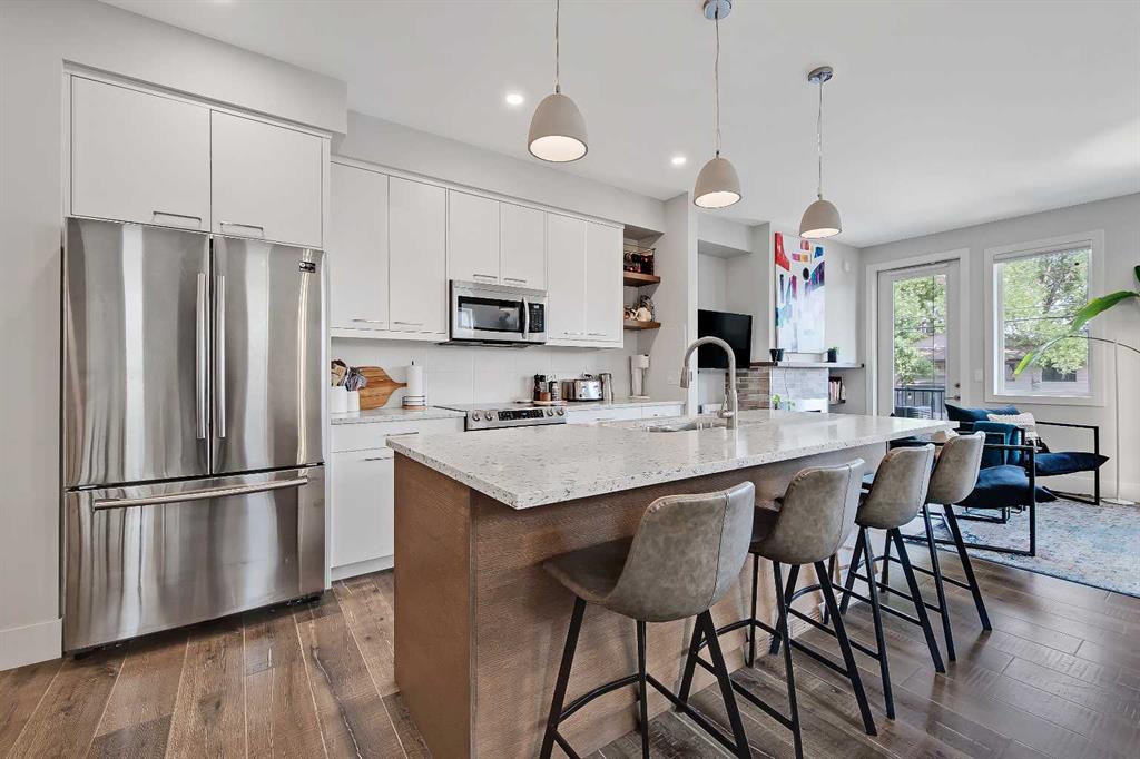 Picture for 2, 1936 25A Street SW