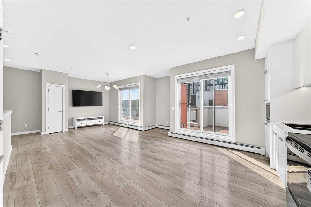Picture for 410, 3130 Thirsk Street NW