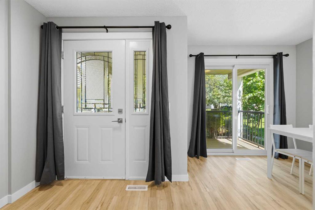 Picture for 6 Mckernan Place SE