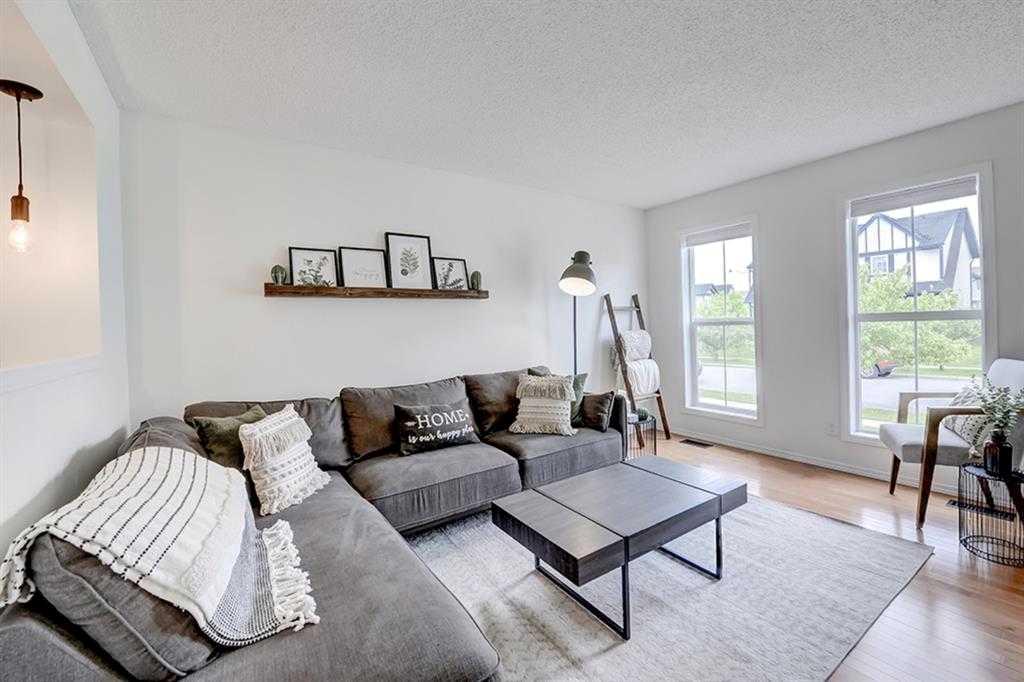 Picture for 12 Elgin Meadows View SE