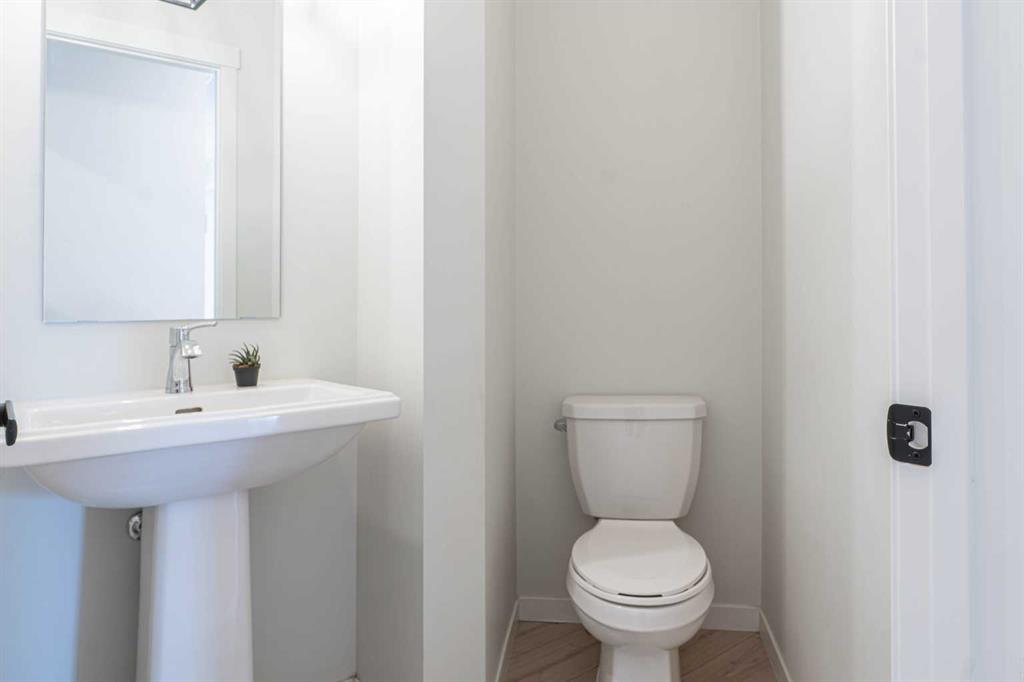 Picture for 915 Corner Meadows Way NE