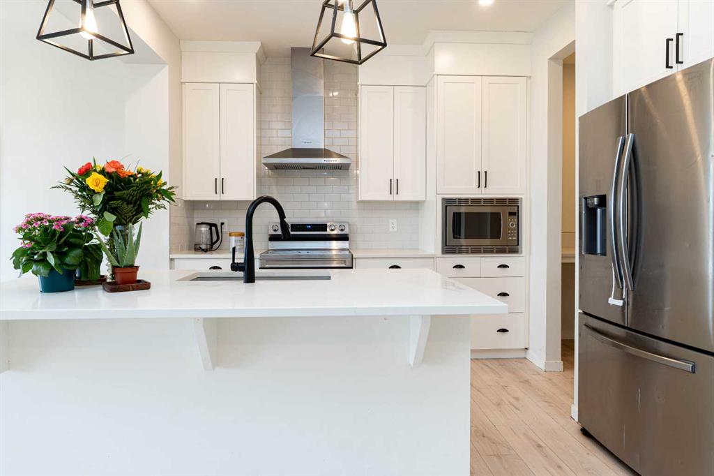 Picture for 915 Corner Meadows Way NE