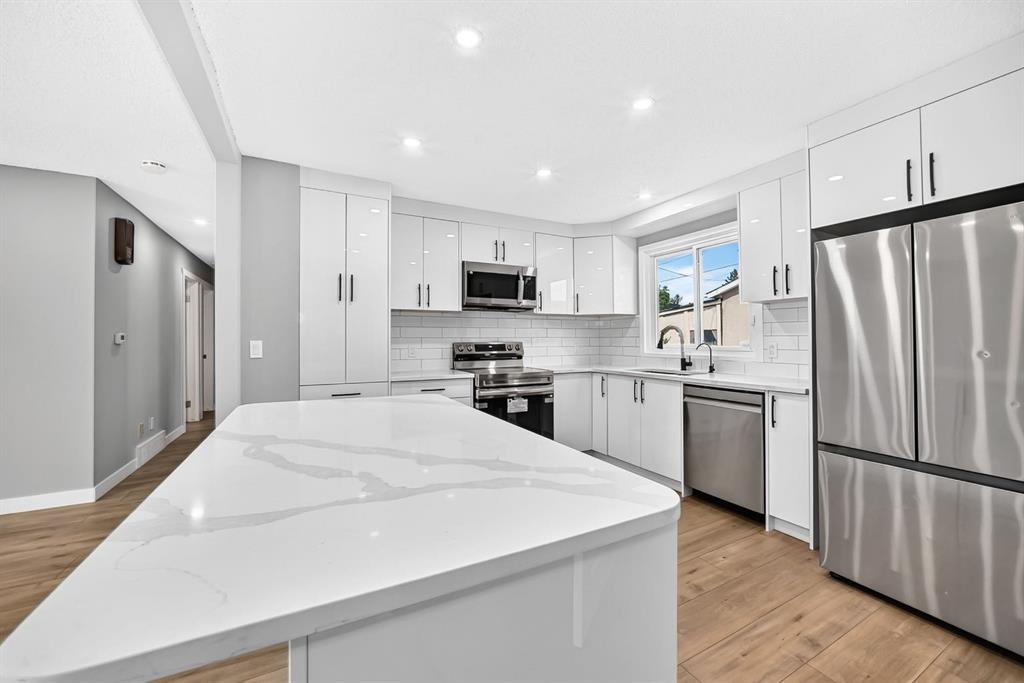 Picture for 208 Penbrooke Way SE