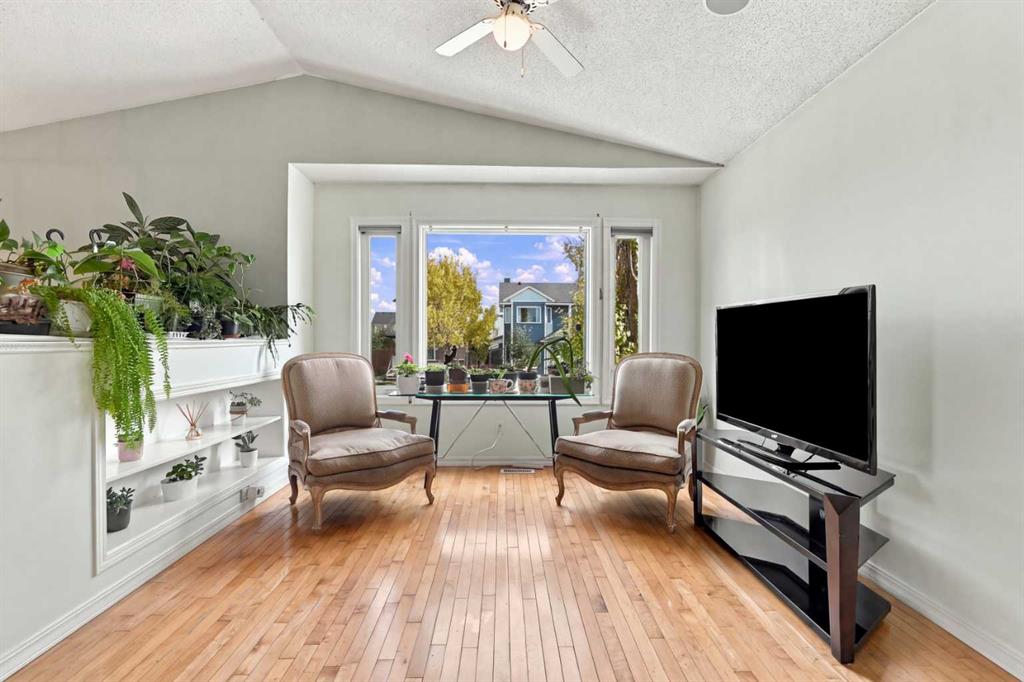 Picture for 67 Martin Crossing Close NE